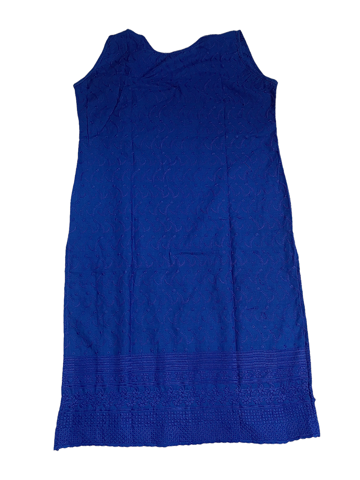 Women Chikankari Pure Cotton Sleeveless Straight Kurti (Sleeve Included Inside)